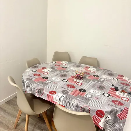 Renovated 3-bedroom Near Utt *