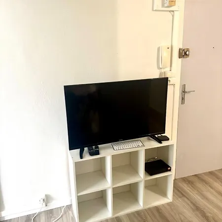 Renovated 3-bedroom Near Utt *