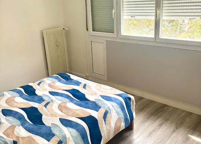 Renovated 3-bedroom Near Utt Appartement *